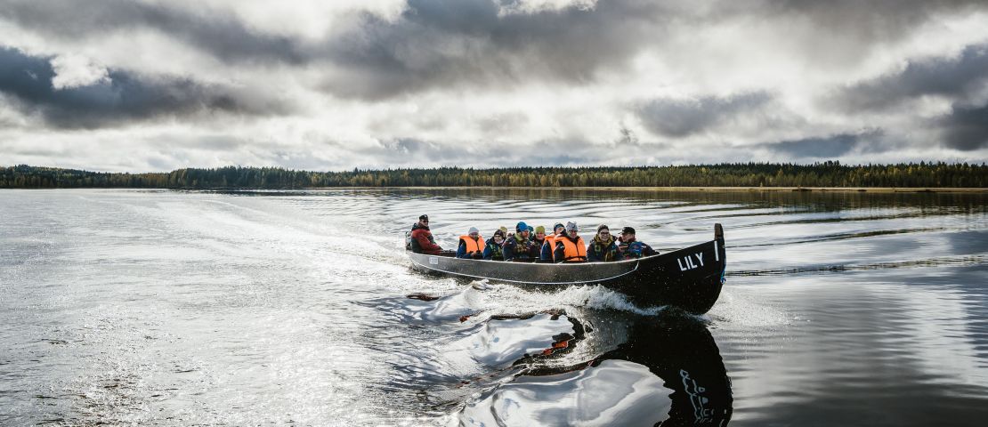 Jokivene matkalla Petkeljärvelle